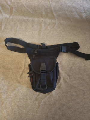 Pentagon thigh bag, black