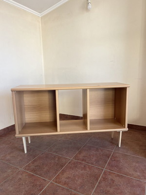 Storage furniture with shelves