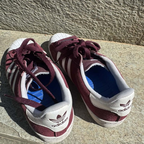 Adidas Gazelle originals like new, maroon color with suede detail