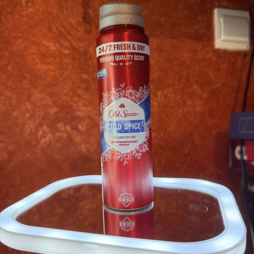 Old Spice Cold Spice Antiperspirant Spray like new, cool mint scent
