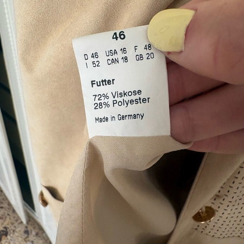 Fordan beige vest size 46 like new