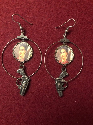 B612 χειροποίητα σκουλαρίκια Frida Kahlo μεταχειρισμένα, πολύχρωμα