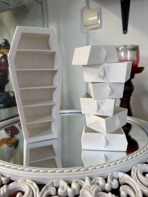 Ръчно Изработена Кутия За Бижута във Формата на Гробница Бяла като Нова