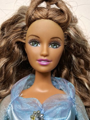 Mattel Barbie Magic of Pegasus Rayla Cloud Queen 2005 vintage doll