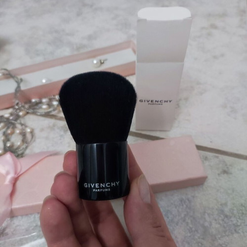 Givenchy Kabuki makeup brush new, original
