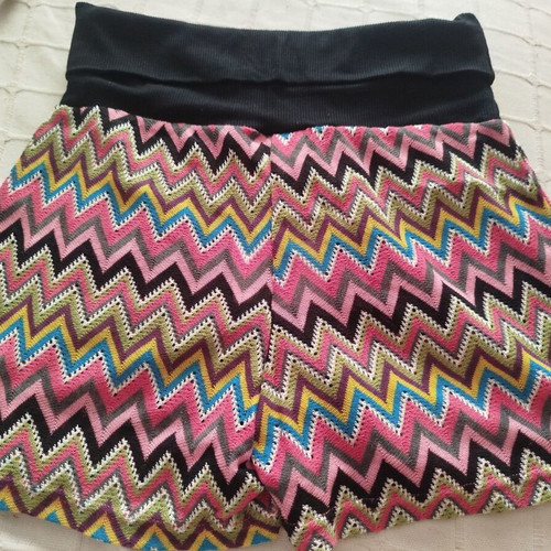 Kayak women's shorts size M new, colorful Missoni style