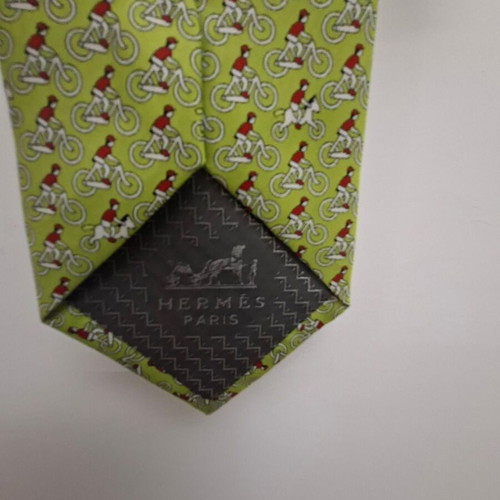 Hermès silk tie with cyclist print, vintage, like new