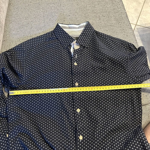 Dash&Dot men's shirt medium slim fit like new, dark blue with white anchors