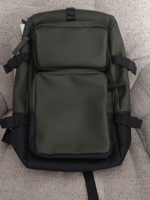 Rains Trail Cargo Backpack waterproof 14lt green, new with tags