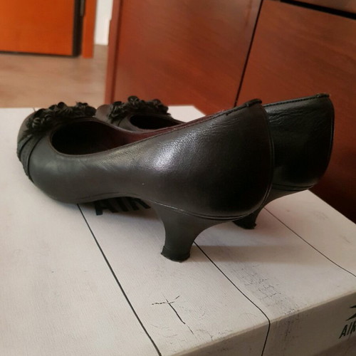 Hispanitas black 5cm heels used with floral details, size 38