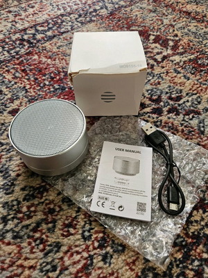 Portable Bluetooth speaker new with TF card reader and microphone