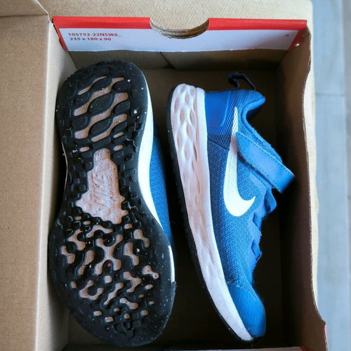 Nike kids shoes used, blue, size 28.5