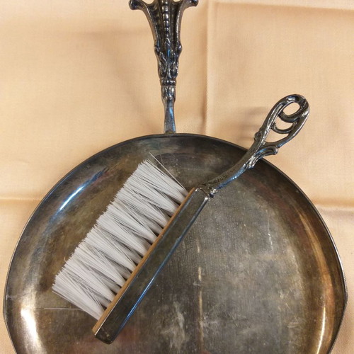 Silver-plated crumb collector used Zoulovits 1950
