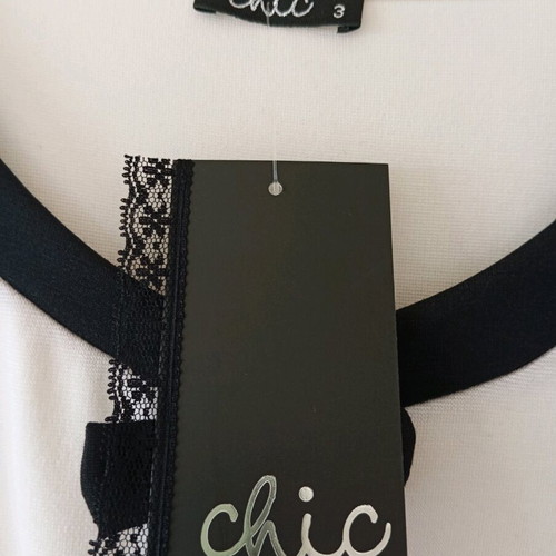 Chic dress new, size 3, black and white