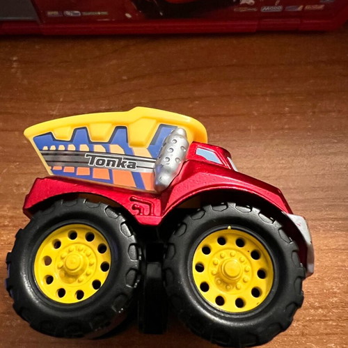 Cars Tonka dump truck toy by Hasbro 2018 like new