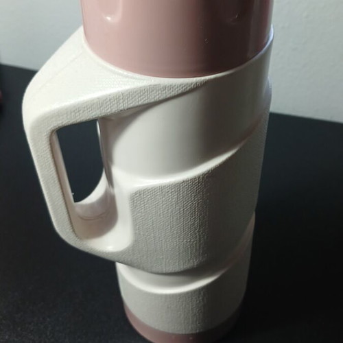 Invicta thermos vintage used in cream and pink color