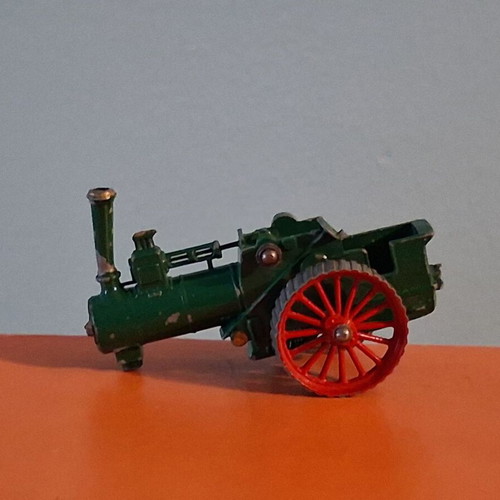 Steam train wagon used without front wheel