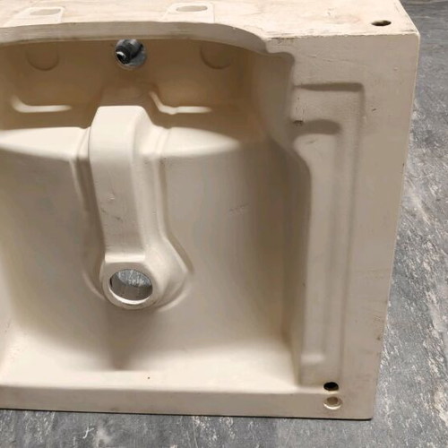 Porcelain bathroom sink like new 60x40x15