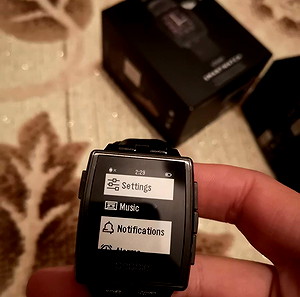 PEBBLE STEEL SMARTWATCH