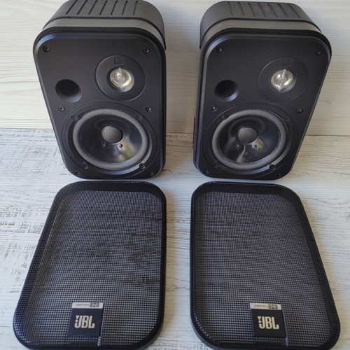 JBL Control One 2-Way Compact Monitor Speakers like new, pair