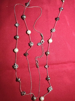 Necklace with pearls and stones, like new, about 1 meter