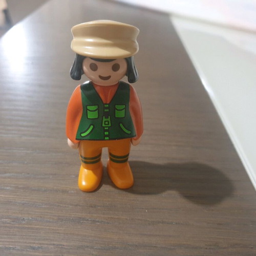 Playmobil 9381 Zoo Keeper with Elephant like new