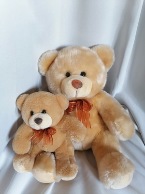 Teddy bears like new, set of two plush toys