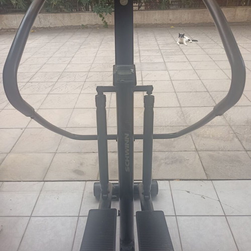Stepper Schwinn semi-professional like new with wheels, dimensions 150x90cm