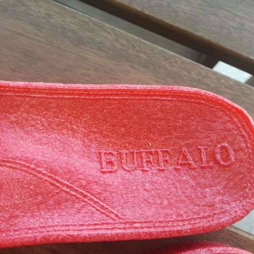 Buffalo women's slippers size 37 new, red plastic