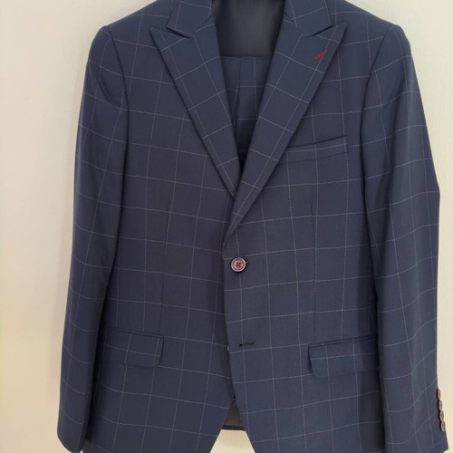 Italian suit DI-66 like new, size 48, blue