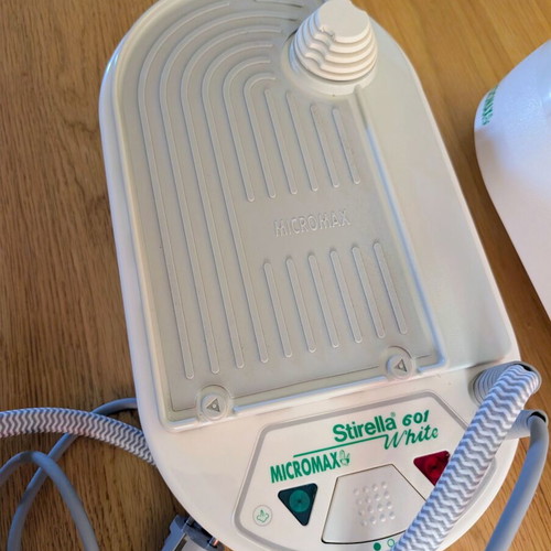 Stirela 601 Steam Iron like new