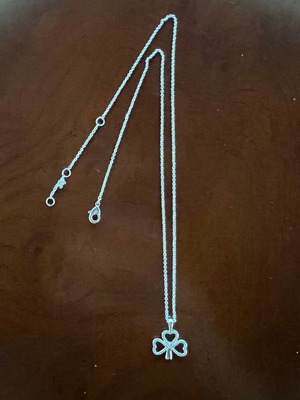 Silver-plated clover pendant new