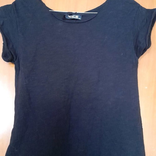 T shirt black with asymmetric cut like new, size medium