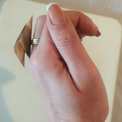 Ex Novo bronze arrowhead-shaped ring, gold tone