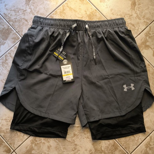 Under Armour Heatgear 2 in 1 Compression Shorts new, size XL