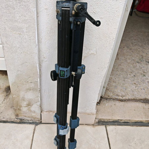 SLIK 88N professional tripod used, foldable