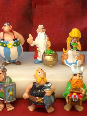 Kinder Asterix 12 φιγούρες καινούργιο