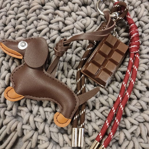 Brown dog keychain new with eye and chocolate detail