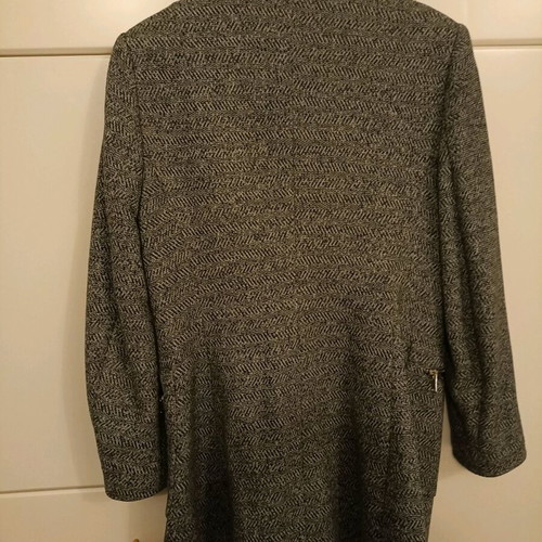 Zara coat used with zipper and black-white herringbone weave