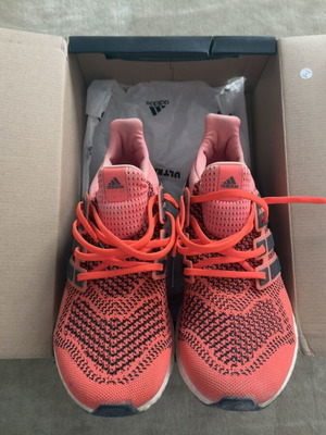 Adidas Ultraboost DNA 1.0 αθλητικά παπούτσια σε Solar Red, μέγεθος 45⅓, Ελάχιστα Φορεμένα