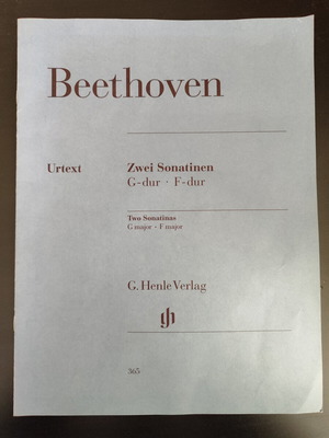 Βιβλίο με δύο Σονατίνες του Beethoven καινούργιο