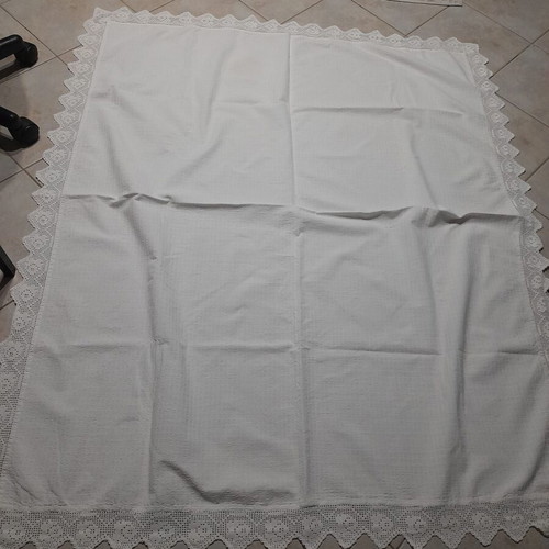 Handmade woven tablecloth with lace, like new, white 133x160 cm