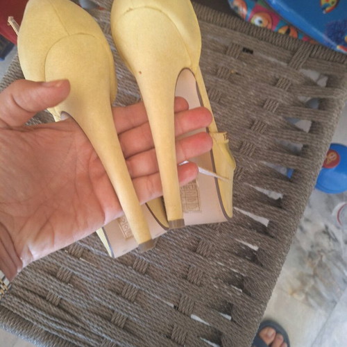 Tulipano yellow pumps like new size 39 with rhinestones