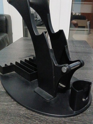 Controller and headset stand like new