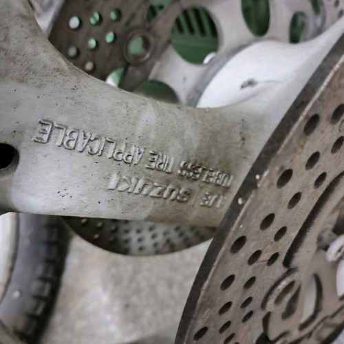 Suzuki front 17-inch rim used with brake discs