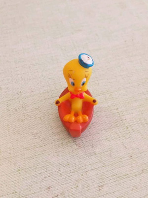 Tweety Bird in Boat Bullyland 2000 Looney Tunes collectible figure