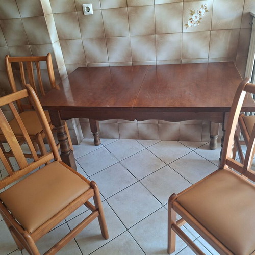 Wooden kitchen dining table and 4 chairs, extendable