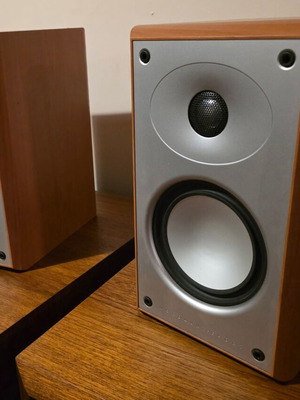 Mordaunt Short MS902 bookshelf speakers like new