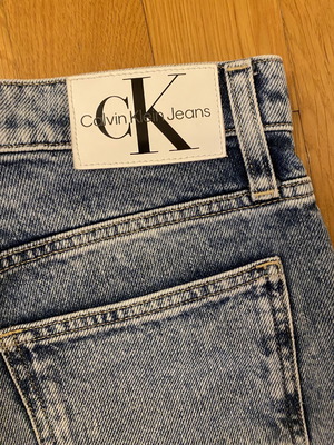 Calvin Klein denim shorts like new, size 29, blue
