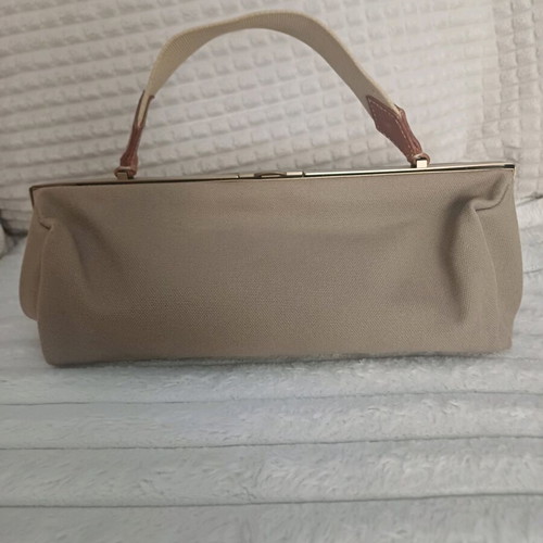 Miu Miu handbag like new, beige